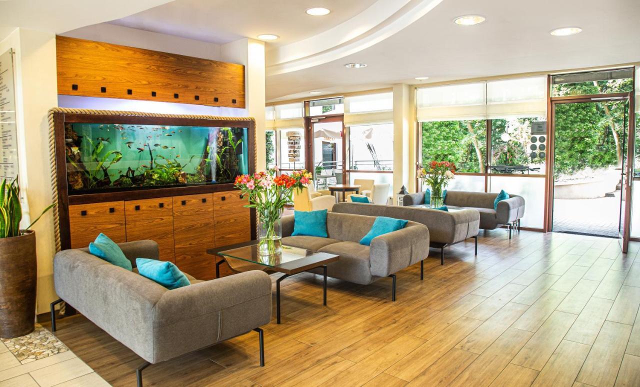 Hotel Dom Zdrojowy Resort & Spa - Destigo Hotels Jastarnia Exterior foto