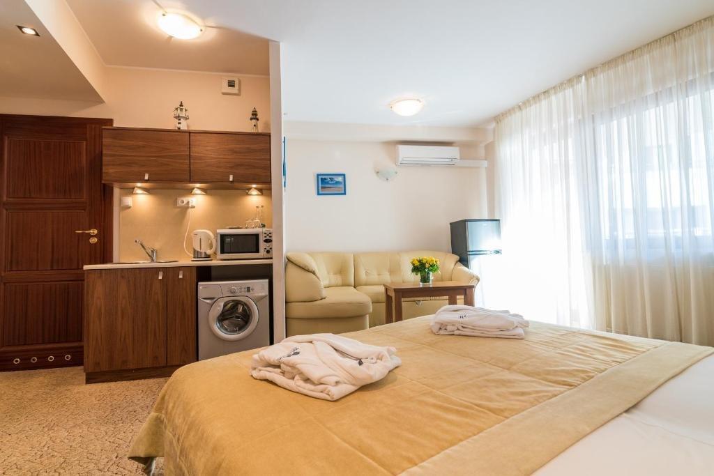 Hotel Dom Zdrojowy Resort & Spa - Destigo Hotels Jastarnia Exterior foto